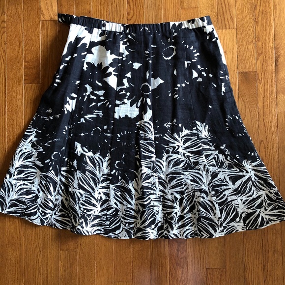 ✨LAST CHANCE✨ Coldwater Creek Black White Patterned Skirt - Picture 3 of 7